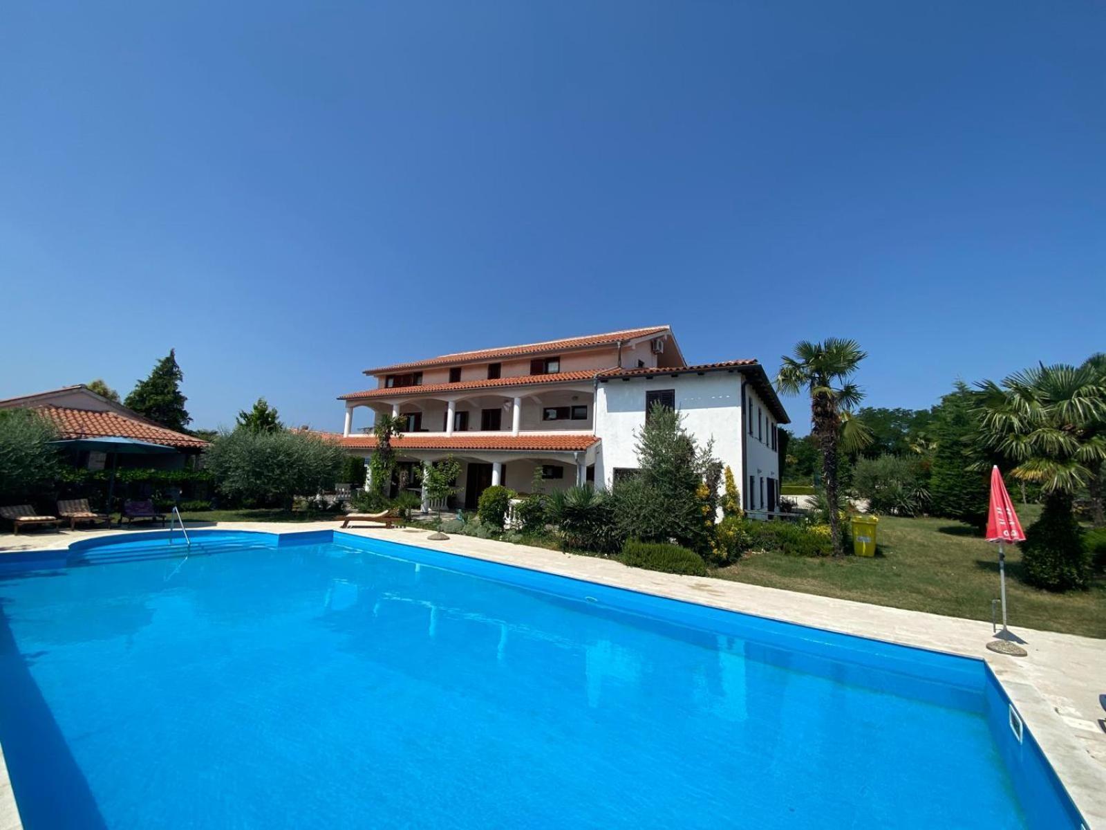 Apartments Aurelia Nova Vas  Екстериор снимка