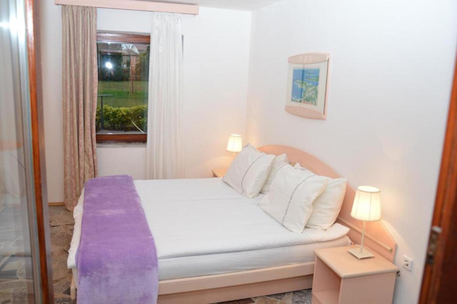 Apartments Aurelia Nova Vas  Екстериор снимка