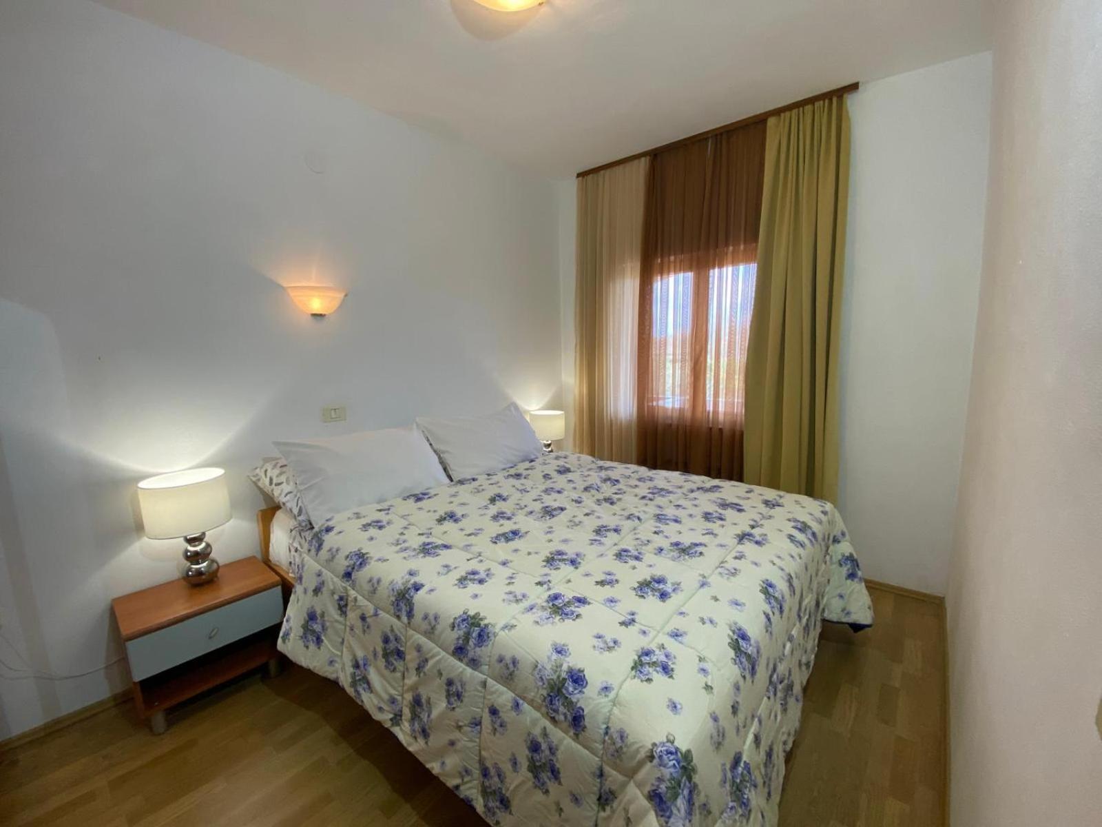 Apartments Aurelia Nova Vas  Екстериор снимка